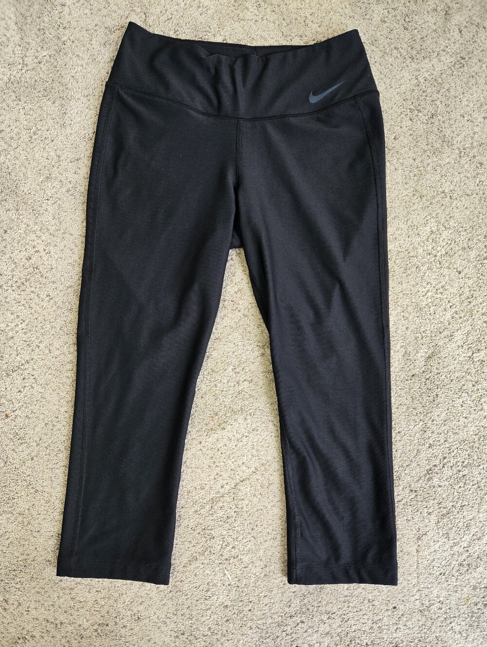 Nike Dri-FIT Women's Black Performance Capri Leggings Size Small